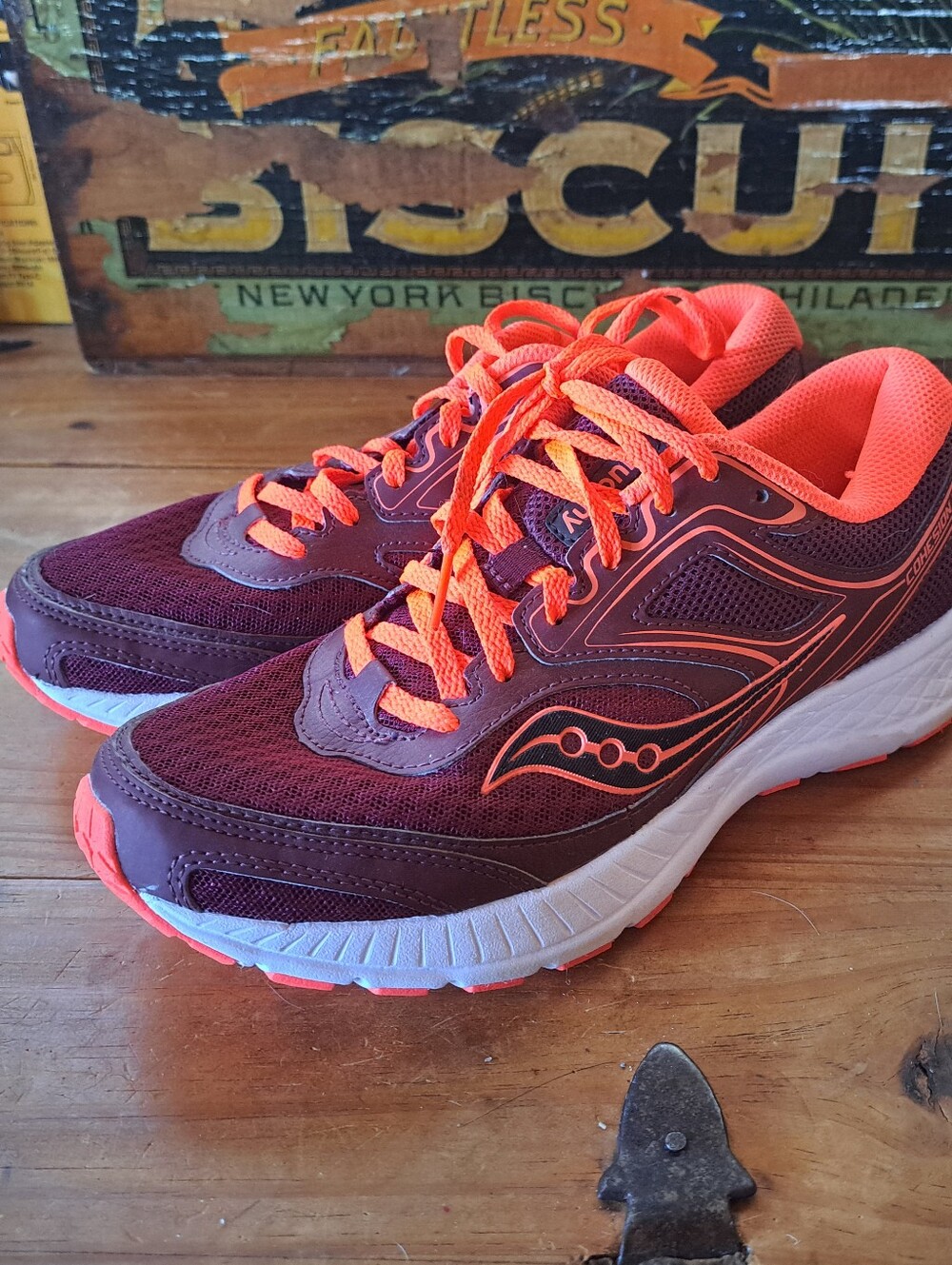 Saucony Cohesion 12 Running Shoes Sneakers Women's Size 8 Purple Coral S10471-9